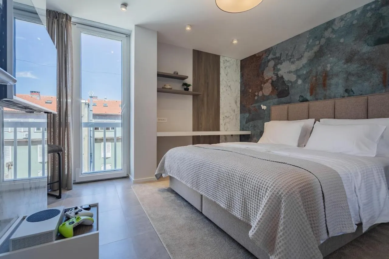 Petit Palace Zadar Apartment
